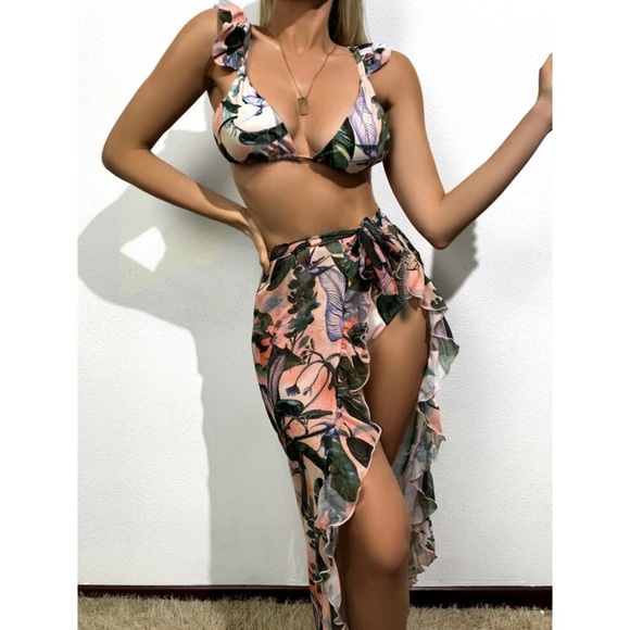 SHEIN Other - NWT 🌿🌸 3pc Floral Ruffle Bikini Set Sz M